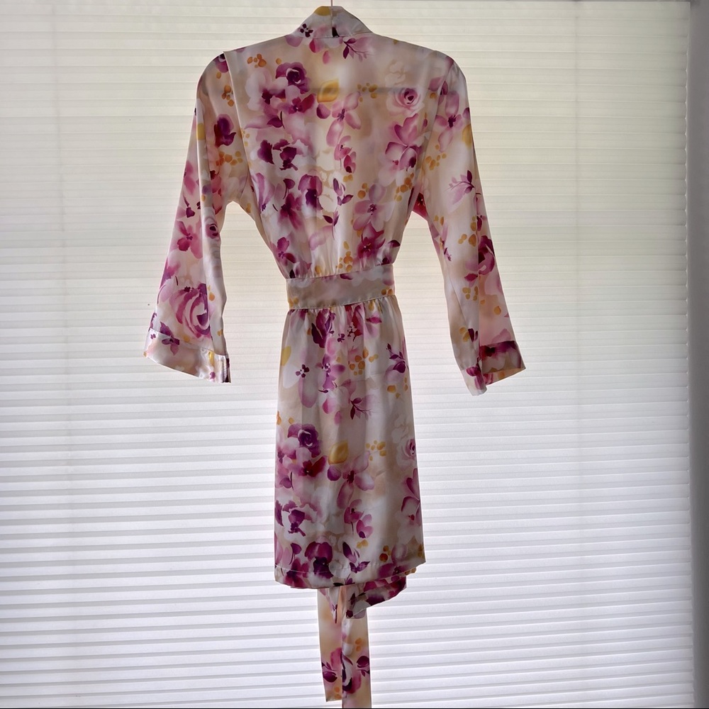 Morgan Taylor Intimates Robe - Picture 2 of 4